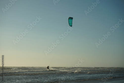 Kite Surfer am Meer