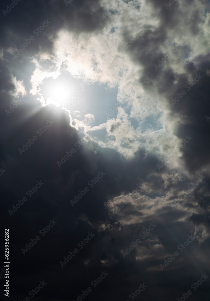 Fototapeta premium 空 雲 太陽 薄明光線 天使のはしご cloud sunny sky panorama 