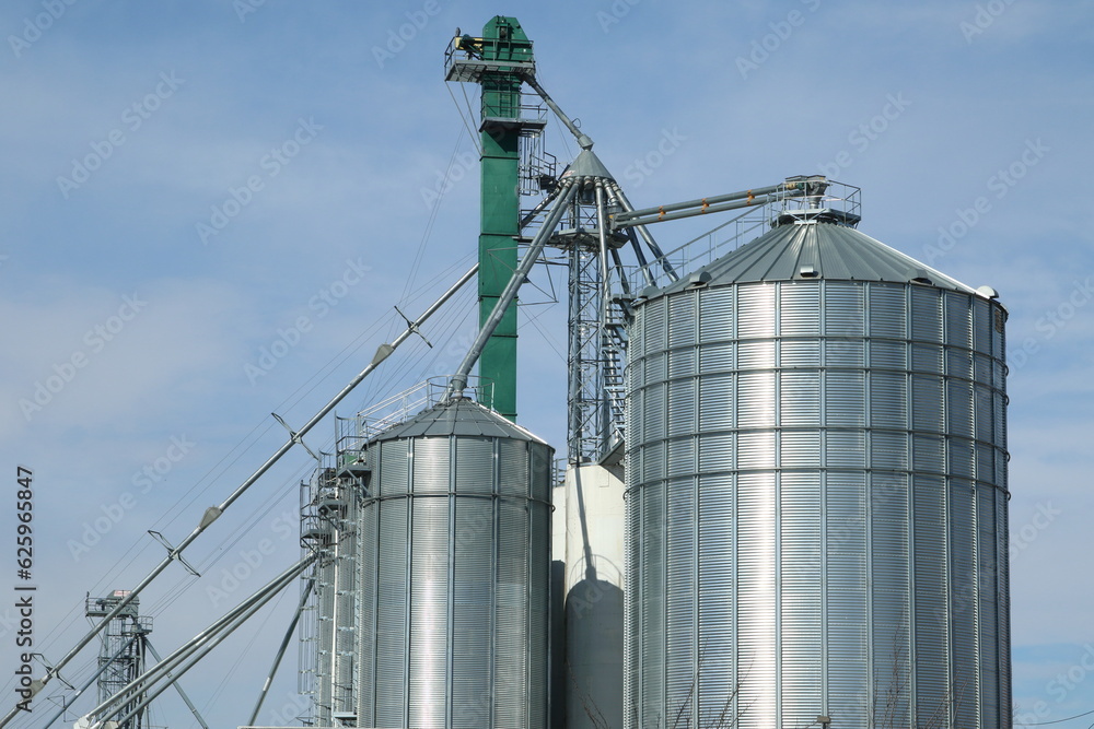 grain storage tanks