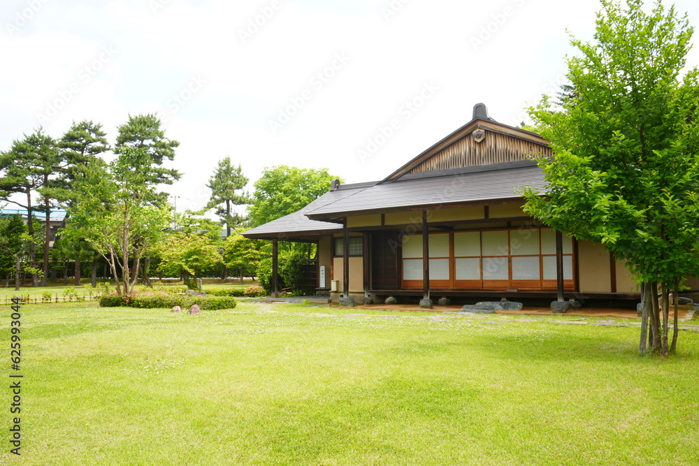 Traditional Japanese Style House and Garden in Hirosaki, Aomori - 青森 弘前 日本家屋 茶屋 日本庭園 Traditional Japanese Style House and Garden in Hirosaki, Aomori - 青森 弘前 日本家屋 茶屋 日本庭園