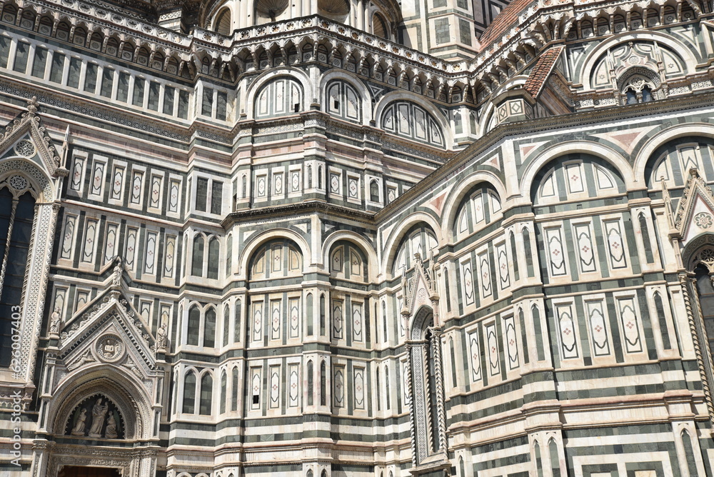 Marbres polychromes du Duomo de Florence. Italie