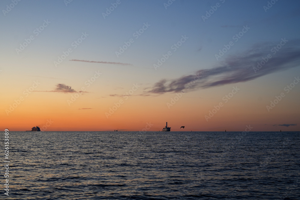 Sonnenuntergang am Strand von Rostock Warnemünde