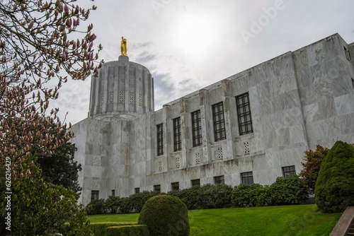 Captivating Oregon: Beautiful View of the State Capitol Building in Salem, Oregon, Highlighting Architectural Splendor in 4K Resolution photo
