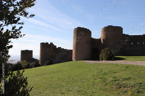 Muralla y torres de defensa del Castillo de Loarre