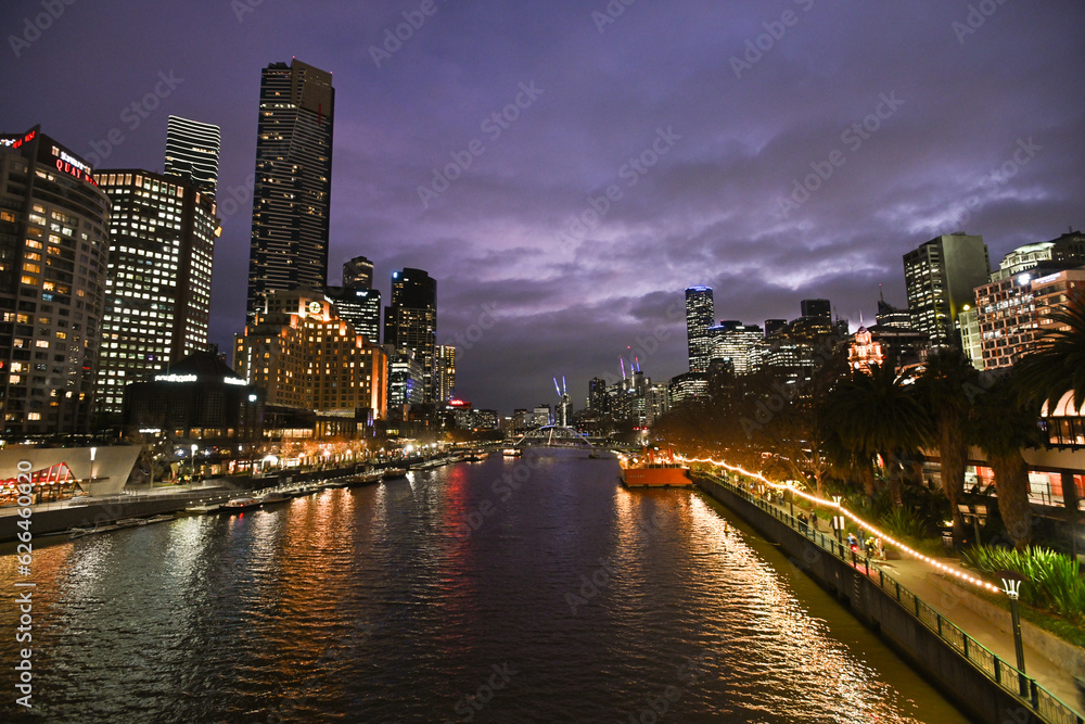 Fototapeta premium River in Melbourne CBD at night