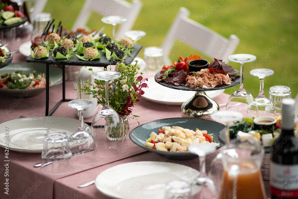 Wedding decorations trends. Wedding table with snack and drink