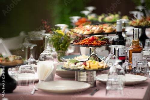 Fototapeta Naklejka Na Ścianę i Meble -  Wedding decorations trends. Wedding table with snack and drink
