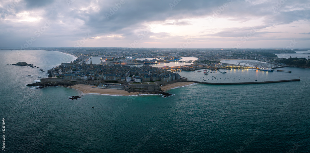 St Malo photographie en drone au petit matin