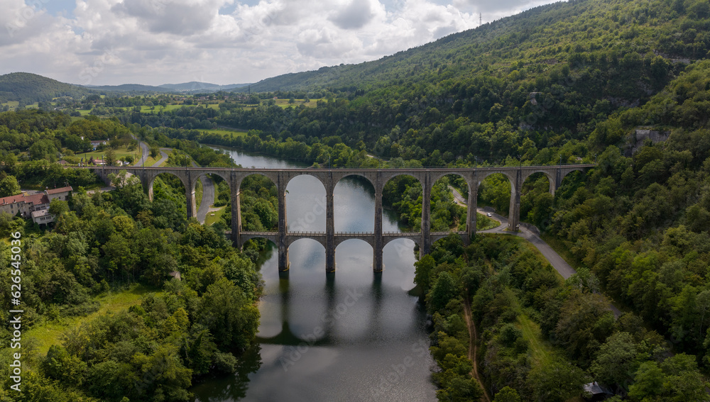 Viaduc de Cize-Bolozon photo en drone