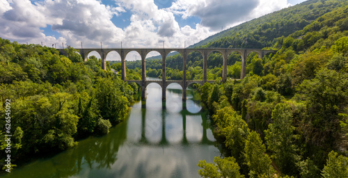 Viaduc de Cize-Bolozon photo en drone photo