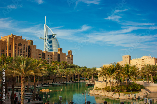 Konstfotografi View of the hotel Burj Al Arab from Souk Madinat Jumeirah