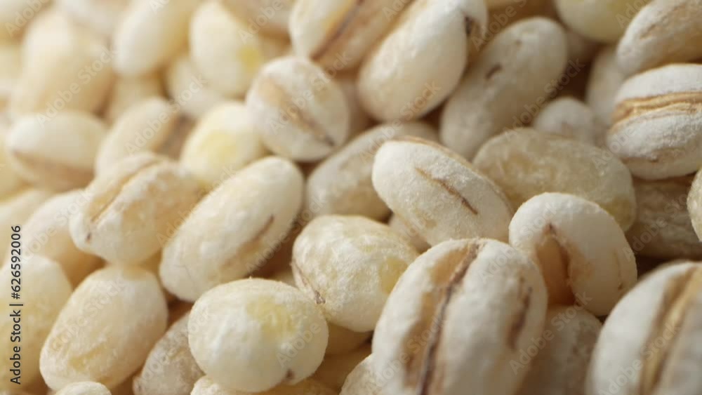 Barley seeds are ancient, versatile grains with a wealth of nutritional benefits and culinary applications. They have played a significant role in human and animal nutrition for millennia. 4K Macro
Barley seeds are ancient, versatile grains with a wealth of nutritional benefits and culinary applications. They have played a significant role in human and animal nutrition for millennia. 4K Macro