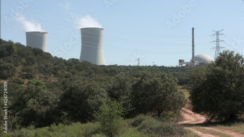 Wallpaper Mural Trillo Nuclear Power Plant situated near Trillo town, in the province of Guadalajara, Spain. Operated since 1988, it is a pressurized water reactor (PWR) type of nuclear power plant. Torontodigital.ca