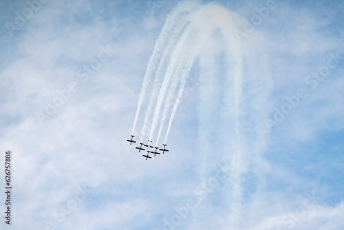 airplanes in the sky super tucano  esquadrão de fumaça