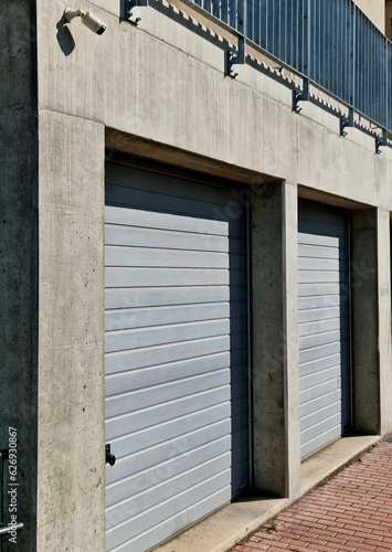 Принти на полотні Sectional doors consist of sandwich panels with a thickness of 40 mm