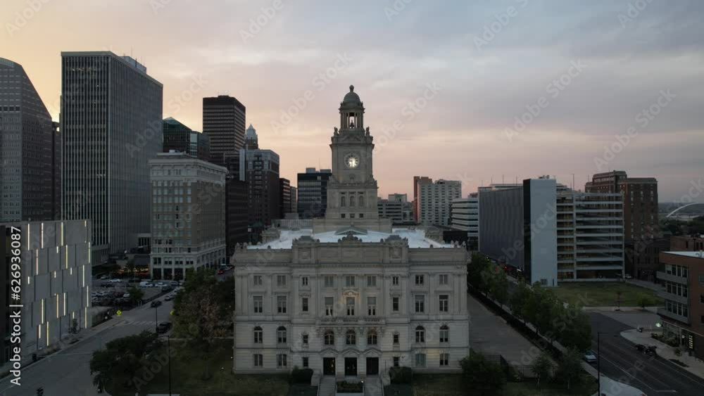 The U.S. Federal Courthouse in Des Moines, Iowa The U.S. Federal Courthouse in Des Moines, Iowa