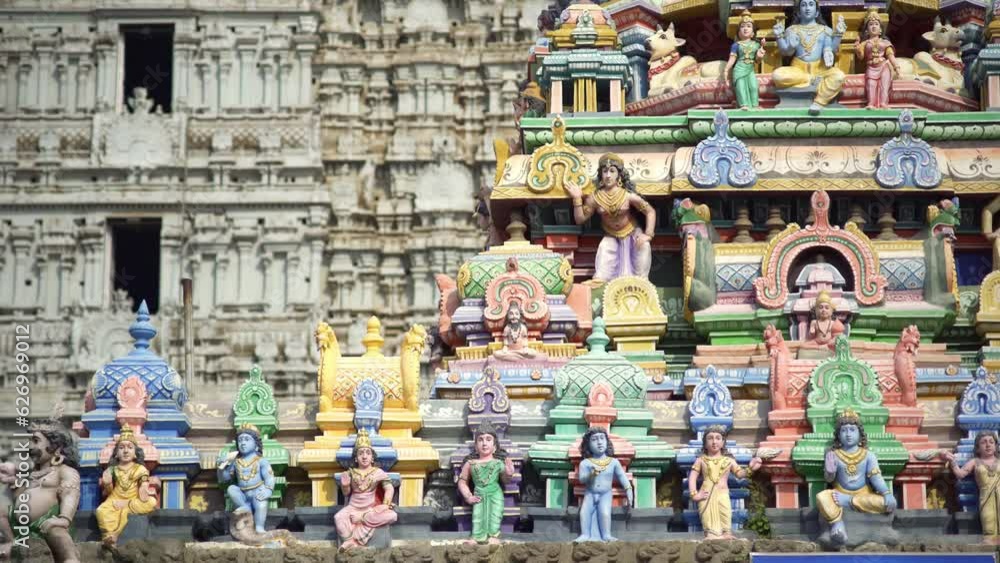 Coloured statues of hindu gods in Arunachaleswarar Temple. Tiruvannamalai, Tamil Nadu, India. Coloured statues of hindu gods in Arunachaleswarar Temple. Tiruvannamalai, Tamil Nadu, India.