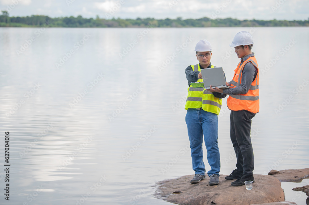 Environmental engineers inspect water quality,Bring water to the lab for testing,Check the mineral content in water and soil,Consultation to solve the problem of chemical contaminated water sources Environmental engineers inspect water quality,Bring water to the lab for testing,Check the mineral content in water and soil,Consultation to solve the problem of chemical contaminated water sources