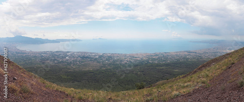 Panorámica del Golfo de Nápoles desde la cima del monte Vesubio photo
