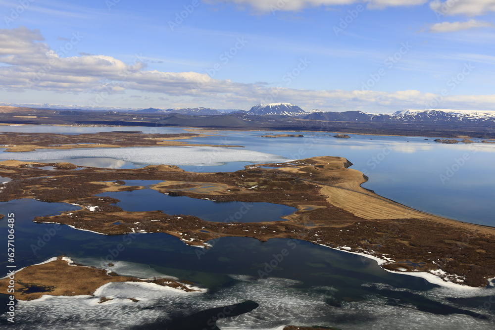 Obraz premium Mývatn is a shallow lake located in an area of active volcanism in northern Iceland, near the Krafla volcano