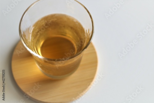 冷たいハトムギ茶　夏の日　背景