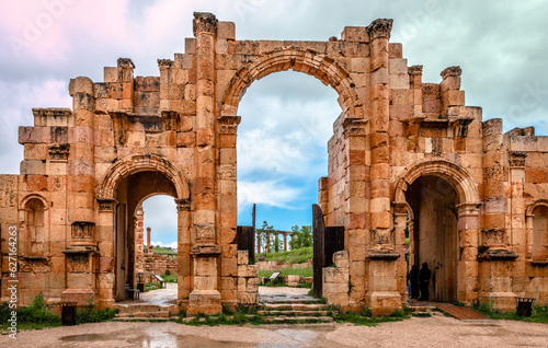 Fotografia Hadrian’s Arch in Jerash, Jordan