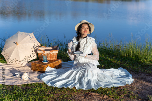 Φωτογραφία Historical dresses, vintage outfits