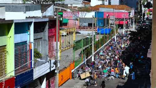 Wallpaper Mural A group of people smoke crack in a central area, occupied by drug users, popularly known as Crackland. Torontodigital.ca