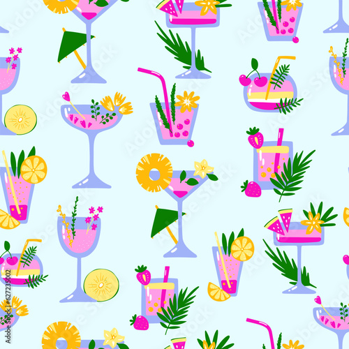 Tropical cocktails seamless pattern. Drinks on light background. Hand drawn liquor with straws, fruits, berries, leaves, spices. Beverage, soda, juice in glasses. Vector summer holiday illustration