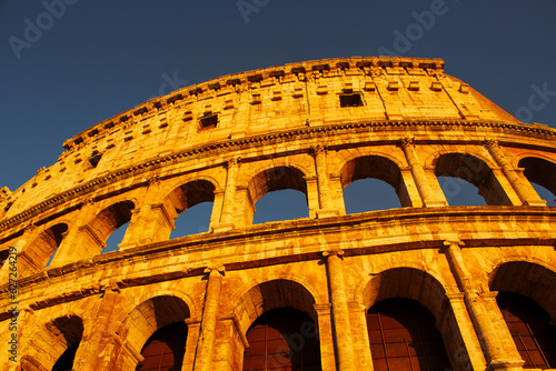 Photo Colosseum arena  in Rome