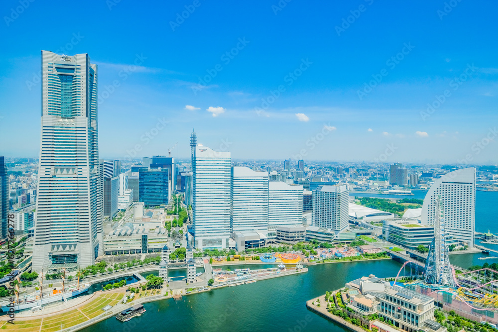 Fototapeta premium 神奈川県横浜市みなとみらいの都市風景