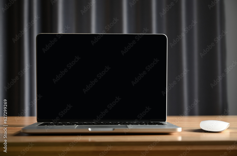 Digital Nomad Lifestyle: Stay Connected and Creative with a Laptop on Your Cozy Home Desk Digital Nomad Lifestyle: Stay Connected and Creative with a Laptop on Your Cozy Home Desk