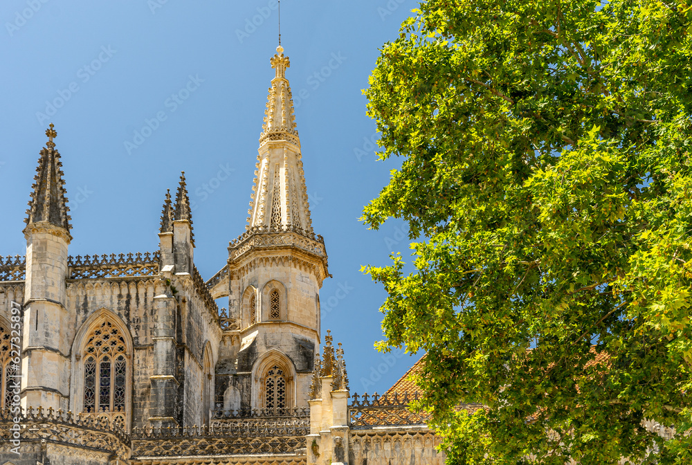 Zespół klasztorny Batalha Monastery w Portugalii, detale architektoniczne. Ze względu na unikatową wartość kulturową został wpisany na światową listę UNESCO.
