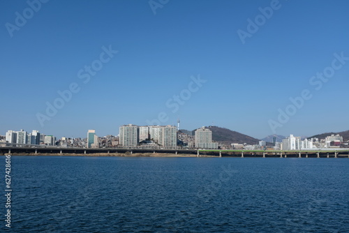 Seoul skyline from han river © Mackenzie