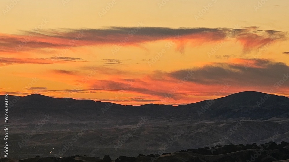 Obraz premium sunset in the mountains
