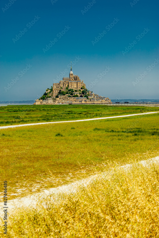Abstecher zur Touristischen Attraktion in der Normandie - Le Mont-Saint-Michel - Frankreich Abstecher zur Touristischen Attraktion in der Normandie - Le Mont-Saint-Michel - Frankreich