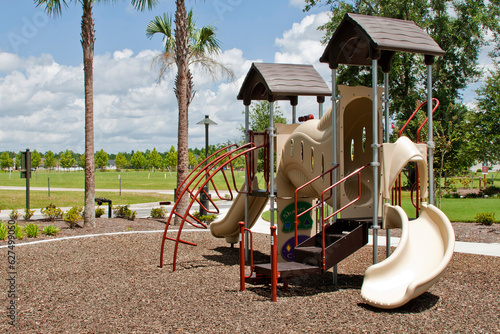playground in the park (ID: 627499050)