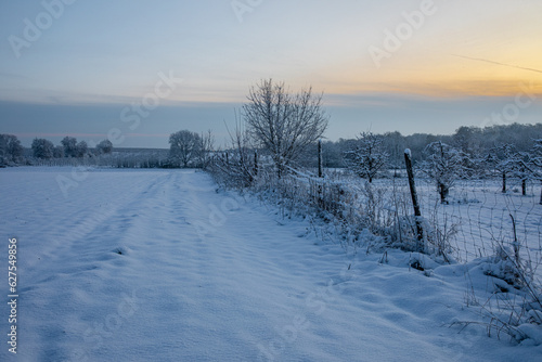 Sonnenuntergang in einer Winterlandschaft