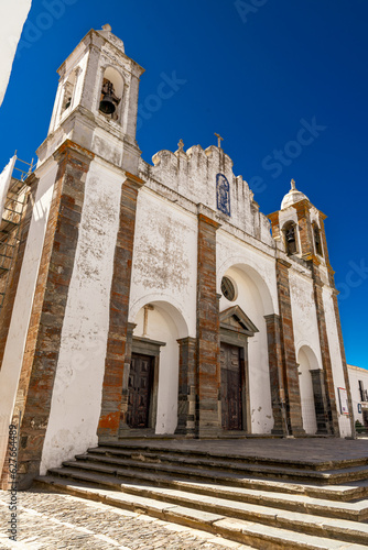 Kościół Santa Maria da Lagoa w Monsaraz w Portugalii
