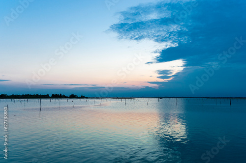 Tramonto con Cielo Colorato nella Laguna di Venezia