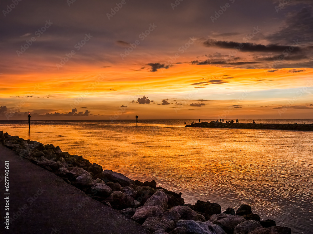 Φωτογραφία Sunset over the Gulf of Mexiuco at the Venice Jetty on the Intracoastal Waterway