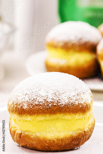 Brazilian sweet called bakery "dream", or in Germany for Berliner donuts, Berliner Ballen, Berliner Eierlikör or Kreppel-Eierlikör