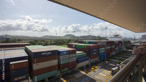 Canala de Panamá, exclusas de Mira Flores.