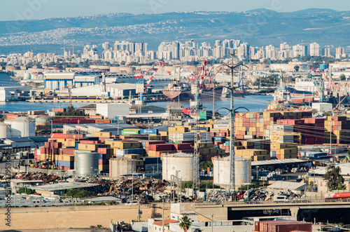 Fototapeta Naklejka Na Ścianę i Meble -  Containers in the port of Haifa