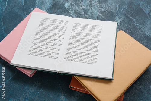 Open and closed books on da...