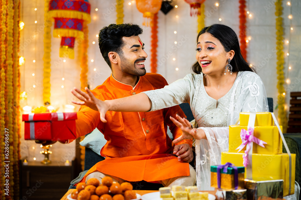 What is the best gift I can purchase for my brother and sister-in-law on  their wedding day? - Quora