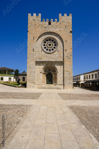 Obraz na płótnie Portomarin, Spain- July 27, 2023: View of the Church San Nicolas de Portomarin w salonie