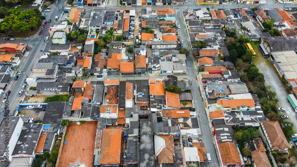Visão aérea de um bairro residencial na cidade de Mogi das Cruzes em São Paulo 