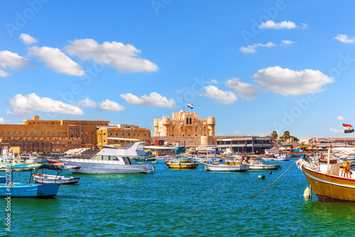 Obraz na płótnie Boats and yachts in the Harbour of Alexandria near Qaitbay Citadel, Egypt w salonie