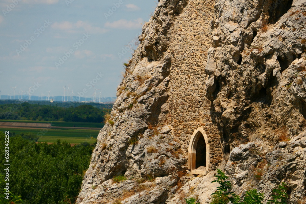 gotisches Tor, Burgruine Devin, Slowakei (3) 